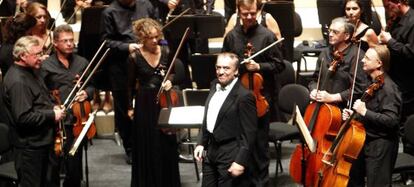 Valery Gergiev al frente de la Orquesta del Teatro Mariinsky en un actuación en el Kursaal, en San Sebastián, en 2010. 