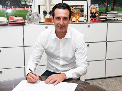 Emery firma con el PSG.