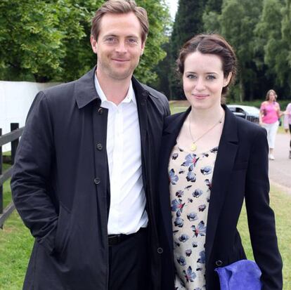 Claire Foy y Stephen Campbell Moore. En febrero de 2018, la actriz de The Crown Claire Foy y el también actor británico Stephen Campbell Moore anunciaban por sorpresa el fin de su matrimonio de cuatro años de duración. “Nos hemos separado y lo hemos estado desde hace un tiempo. Sin embargo, seguimos siendo grandes amigos y nos debemos el mayor de los respetos", decía en un comunicado la pareja, que tiene una hija de dos años, Ivy Rose. Una noticia que pilló por sorpresa incluso a sus amigos.