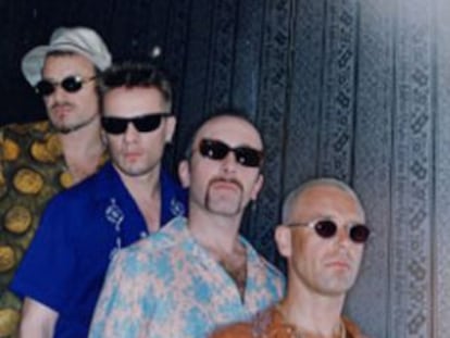 U2, en 1997, cuando lanzaron 'Pop'.