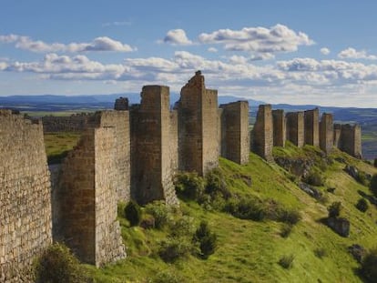 Murallas del castillo de Gormaz, en Soria. 
