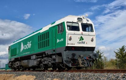 Locomotora de Adif.