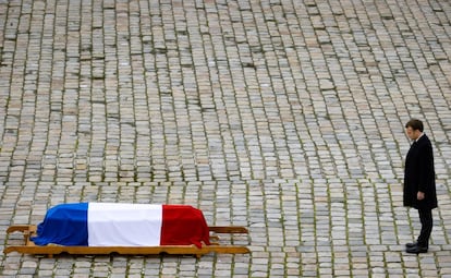 Los Inválidos de París ha sido el escenario del homenaje a Daniel Cordier, héroe veterano de la resistencia francesa durante la Segunda Guerra Mundial. Acudió el presidente, Emmanuel Macron, y el ex presidente Francois Hollande.