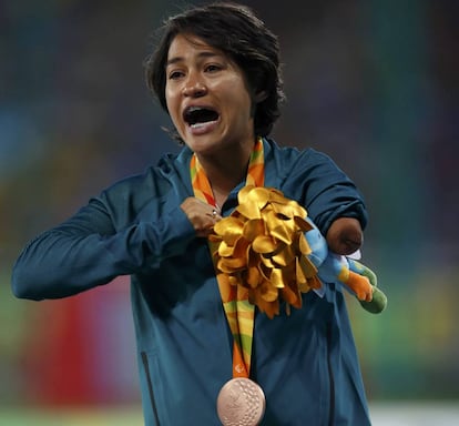 Teresinha garantiu a medalha de bronze na modalidade dos 100m T47 do atletismo.