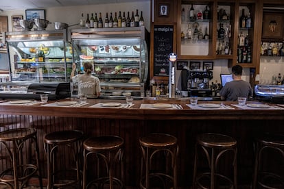 La barra del Maipi, lista para el servicio de comidas. 