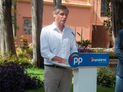El vicesecretario Territorial del PP, Antonio González Terol, junto al presidente provincial del PP de Granada, Pablo García, en agosto de 2020.