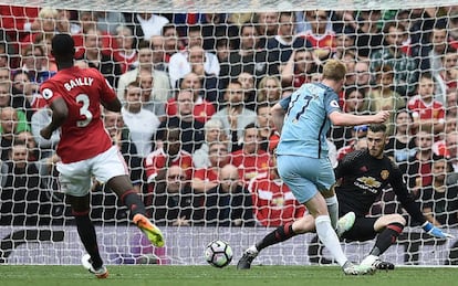 De Bruyne supera a De Gea.