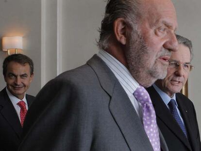 El presidente Zapatero, el rey Juan Carlos y Jacques Rogge, presidente del COI.