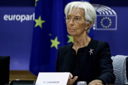 French President of European Central Bank (ECB) Christine Lagarde listens during the Hearing of the Committee on Economic and Monetary Affairs of the European Parliament in Brussels on September 26, 2022. (Photo by Kenzo TRIBOUILLARD / AFP)