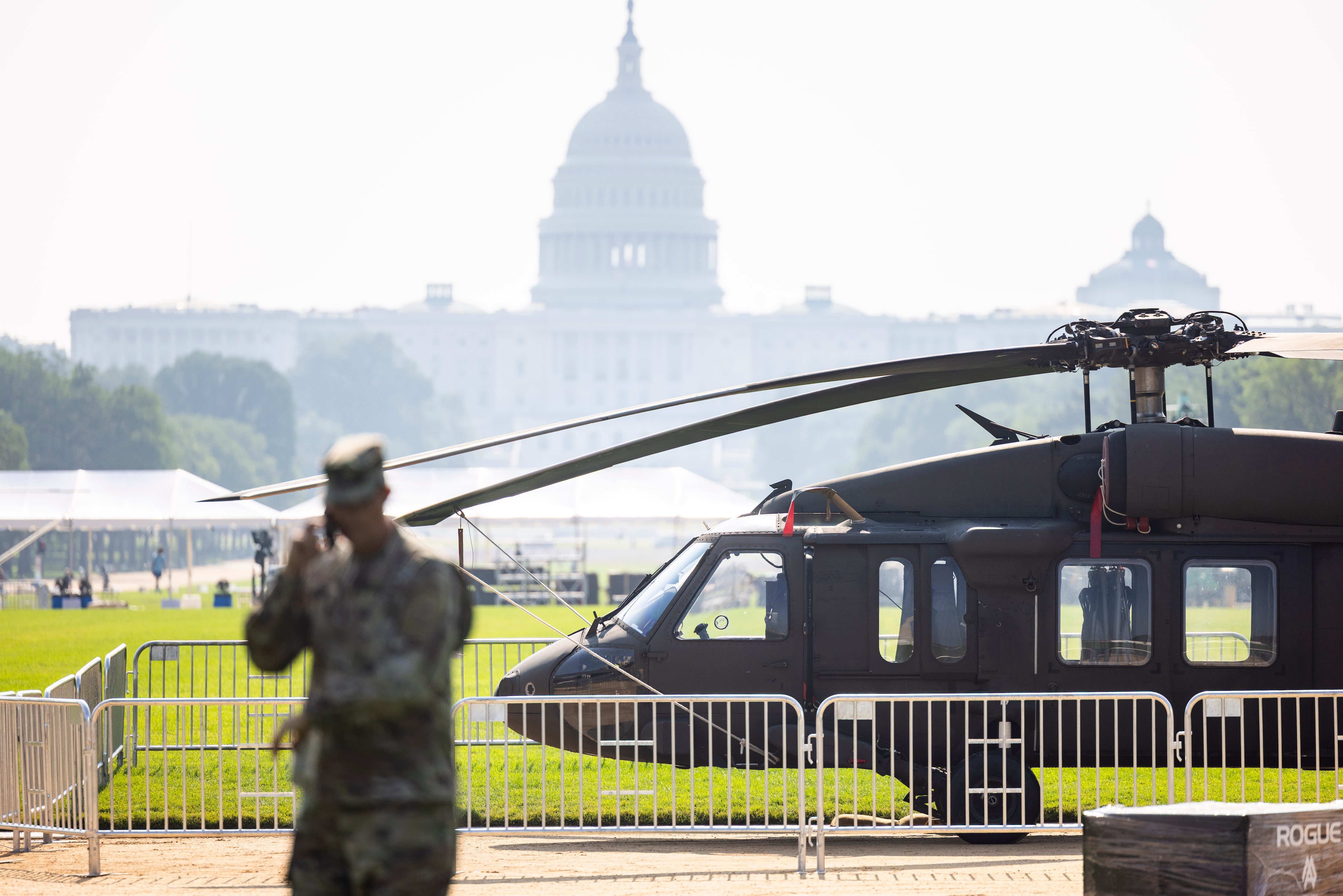 Un sábado atípico en Estados Unidos: del desfile militar de Donald Trump a las protestas “No Kings”