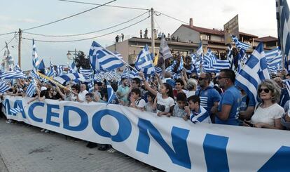 Manifestación contra el uso del nombre Macedonia por Skopje, el pasado miércoles en la ciudad griega de Pella.