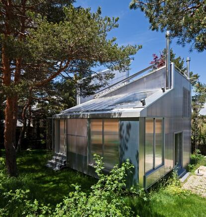 Vivienda unifamiliar en El Espinar (Madrid), dise&ntilde;ada por el arquitecto Miguel de Guzm&aacute;n.