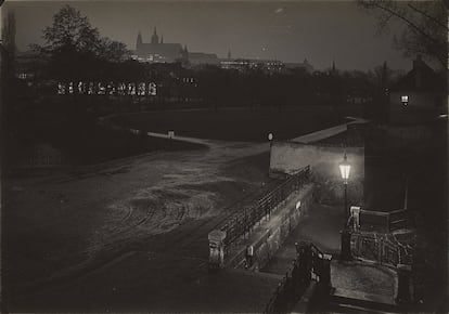 Praga durante la noche, entre 1950 y 1959