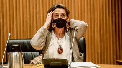 La vicepresidenta cuarta del Gobierno y ministra para la Transición Ecológica y el Reto Demográfico, Teresa Ribera, durante una sesión extraordinaria de la Comisión de Transición Ecológica en el Congreso de los Diputados.