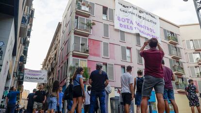 Concentración contra un desahucio en Barcelona.