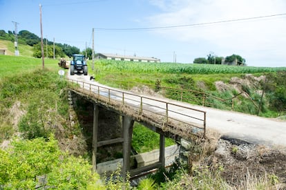 Puente en Serdio (Cantabria) origen del incidente entre los vecinos y la Guardia Civil.