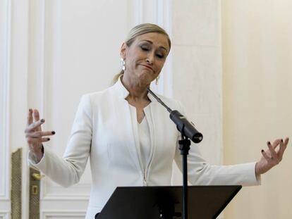 La presidenta de la Comunidad de Madrid, Cristina Cifuentes, comparece en rueda de prensa para anunciar su dimisión