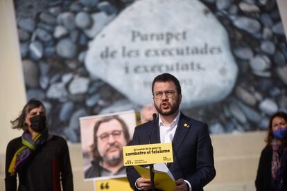 El candidato de ERC a la Presidencia de la Generalitat, Pere Aragonès, en un acto de campaña en el Camp de la Bota de Barcelona.