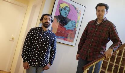 Iv&aacute;n Vallejo y Ricardo Lucas, en su casa.