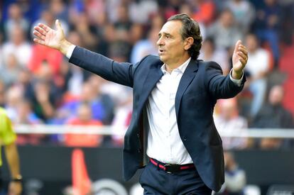 El entrenador del CF Valencia Cesare Prandelli, durante el partido.