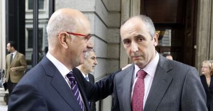 Los portavoces de CiU, Josep Antoni Duran Lleida, y del PNV, Josu Erkoreka, en el Congreso.