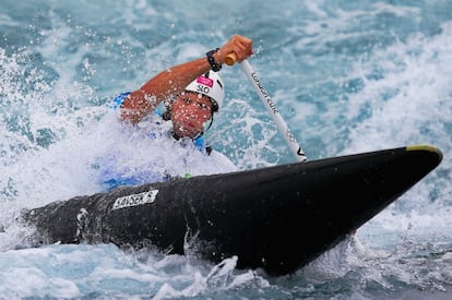 El esloveno Benjamin Savsek en la semifinal de aguas bravas.