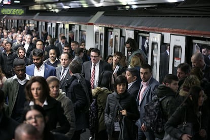 Una estaci&oacute;n de metro, durante la jornada de huelga del 24 de febrero.