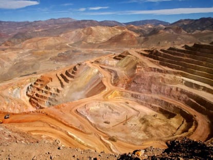 Vista a&eacute;rea de la mina Valedero, operada por Barrick Gold en San Juan.
