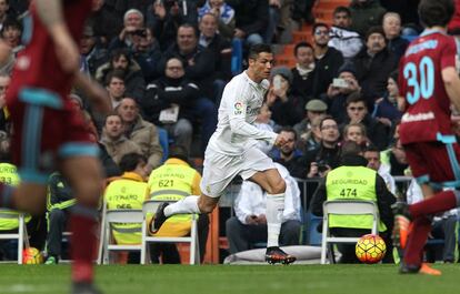 Cristiano Ronaldo en una de las jugadas del partido.