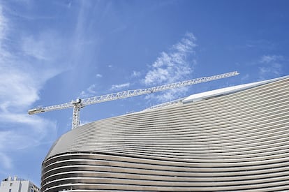 Una vista de las obras en el campo.