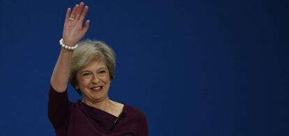 La primera ministra brit&aacute;nica, Theresa May, antes de pronunciar su discurso en la clausura del congreso anual del Partido Conservador en Birmingham (Inglaterra, Reino Unido).