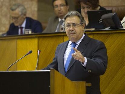 Juan Ignacio Zoido, ayer durante su intervenci&oacute;n en el Parlamento andaluz.