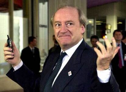 El ex ministro socialista Hubert Védrine, en una foto del año 2000.