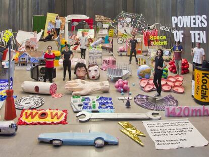 Objetos para la performance Powers of ten, un homenaje a Ray y Charles Eames.