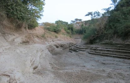 El río que atraviesa Meki iba cargado de agua hace dos meses. Ahora tan solo hay piedras