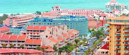 Viviendas en una playa de Tenerife.