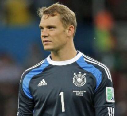 Neuer, durante el partido ante Argelia
