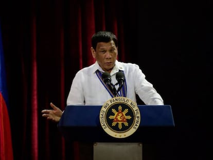 Duterte alardeia que tentou estuprar uma criada quando adolescente