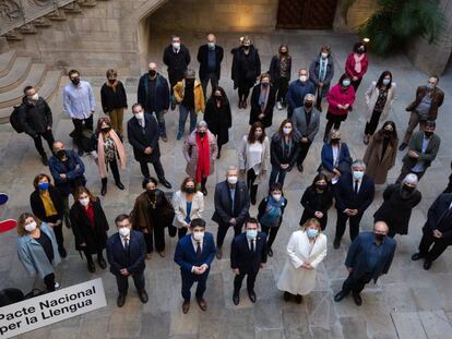 Pere Aragonès presideix la primera reunió del Pacte Nacional per la Llengua.