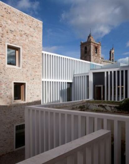 Hotel restaurante Atrio en Cáceres, de Emilio Tuñón y Luis Mansilla.