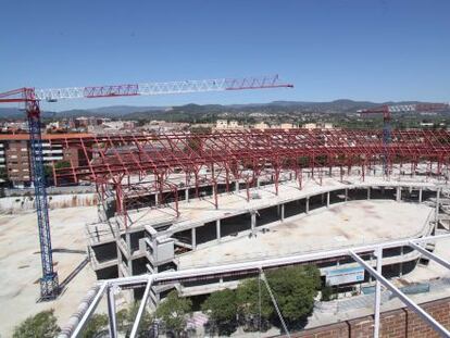 La construcción del centro comercial de Metrovacesa.