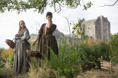 Escena de la sierie 'Outlander'. Al fondo, Doune Castle.