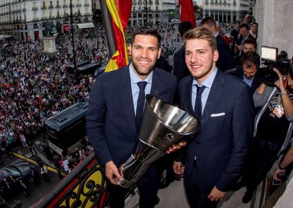 Felipe Reyes y Lika Doncic, en la celebración de la Décima