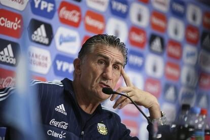 Edgardo Bauza, en una conferencia de prensa.