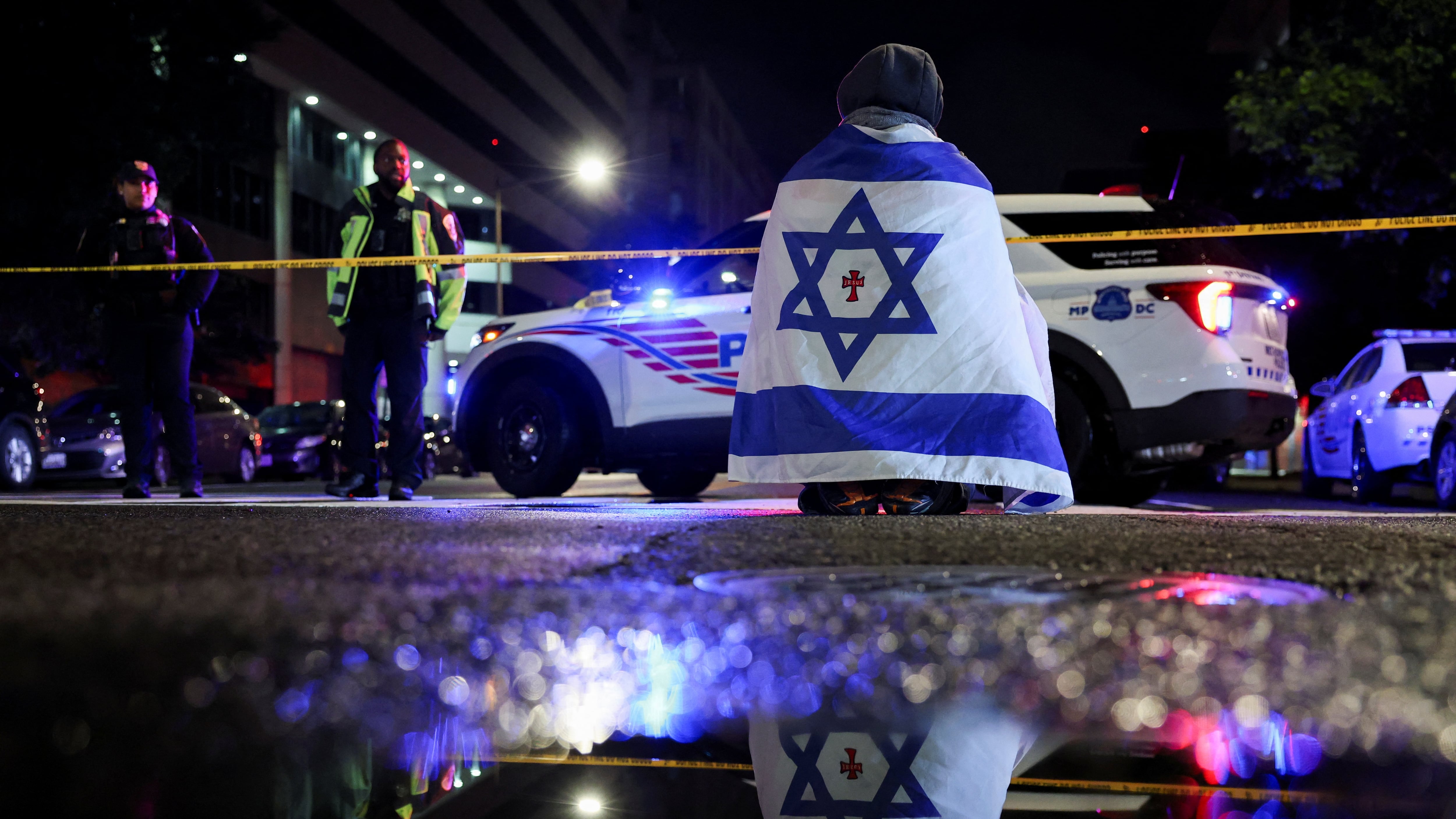 Asesinados a tiros en Washington ante el Museo Judío dos empleados de la embajada de Israel