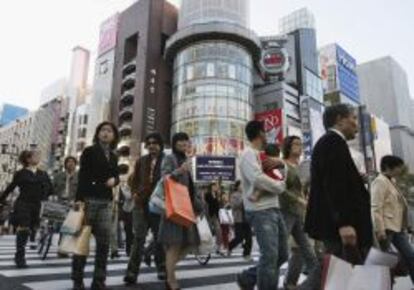 Ambiente en una calle comercial de Tokio. Jap&oacute;n es uno de los pa&iacute;ses donde m&aacute;s aumenta el apetito inversor.