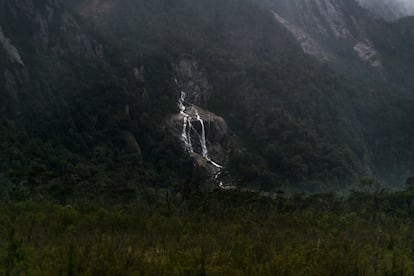 Cascada de la reserva nacional Futaleufú en la Región de Los Lagos, en el sur de Chile.