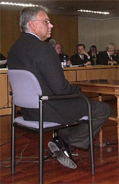 Felipe González, durante su declaración en el juicio del <i>caso de los fondos reservados</i>.