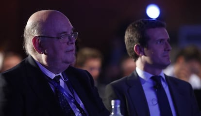 Antonio Ecarri y Pablo Casado, el pasado junio en un acto en Madrid.