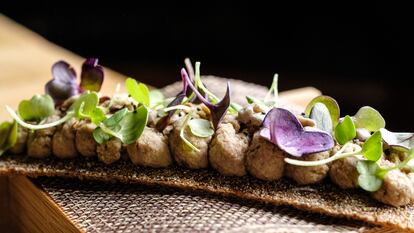 Uno de los platos de Monte, el restaurante de Xune Andrade en San Feliz (Asturias), con una estrella Michelin.